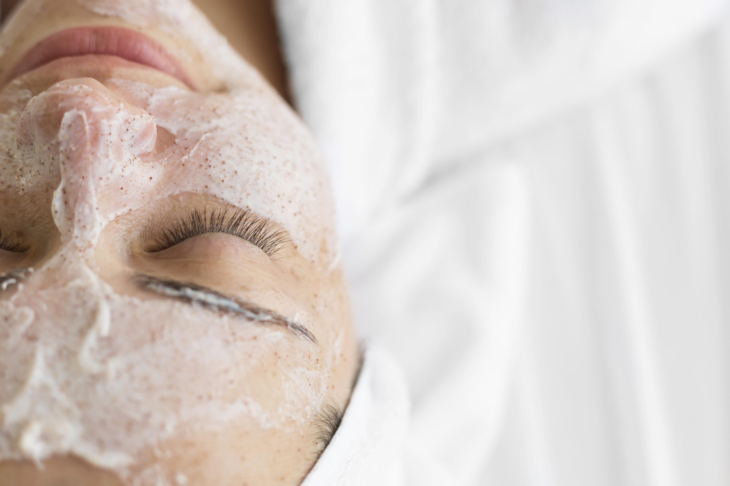 geles exfoliantes piel